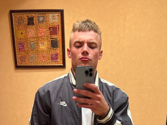 EthanWilder - Live Sex Cam - 26052077