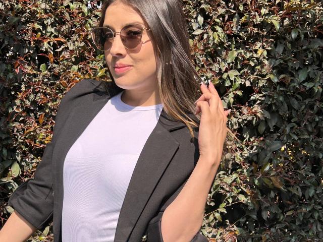 EmmaLombardi - Live porn &amp; sex cam - 26053793