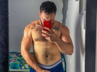LatinaFuckFest - Live sex cam - 26055833