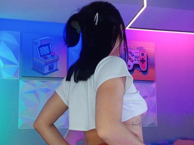 LindaWatsong - Live Sex Cam - 26061009