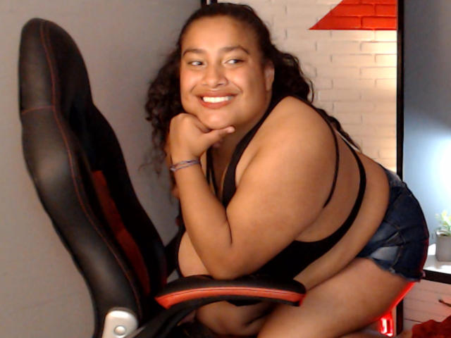 XiomaraForYou - Live sex cam - 26063037