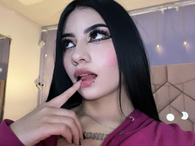 NatallieBlue - Live Sex Cam - 26065133