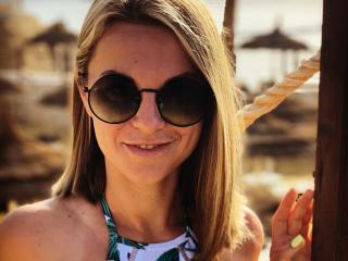 BelleLisaG - Live sexe cam - 26072517