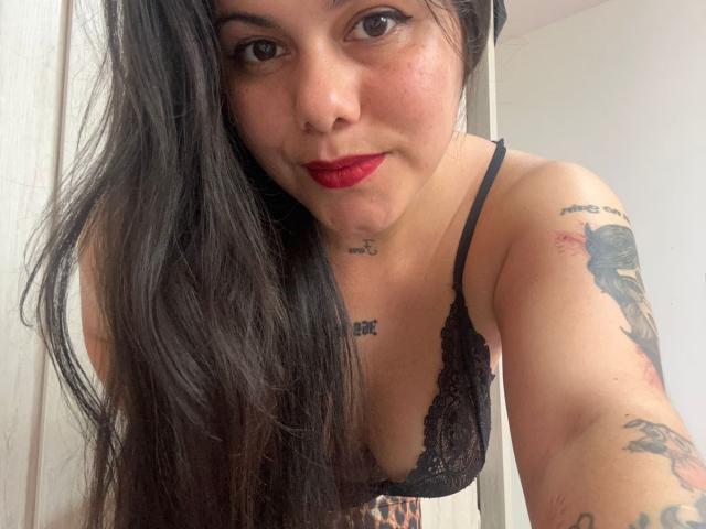 KimCoquine69 - Live sex cam - 26074321