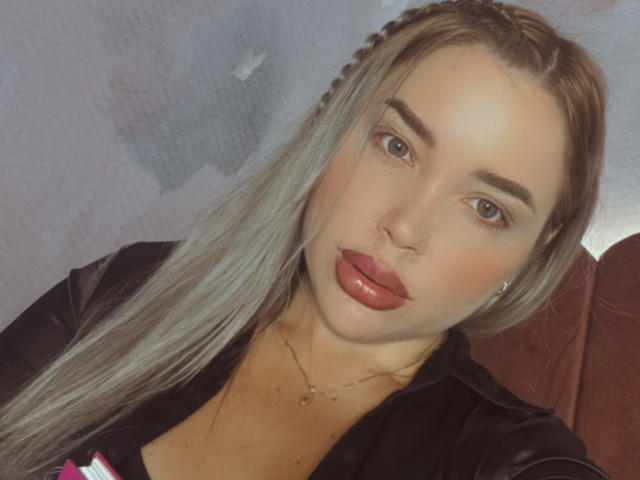 MiaBlondeHot - Sexe cam en vivo - 26074409