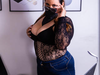 SalmaAzaman - Live sex cam - 26075293