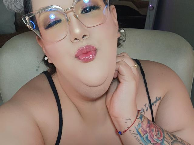 GiannaMorrys - Live porn &amp; sex cam - 26080077