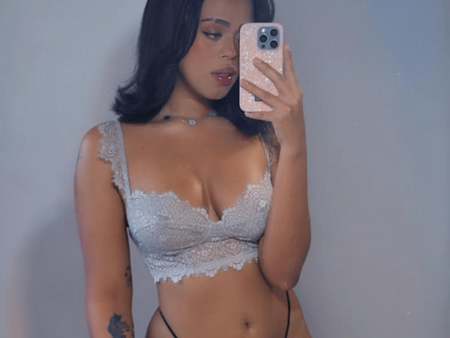 LiaHilton - Sexe cam en vivo - 26083025