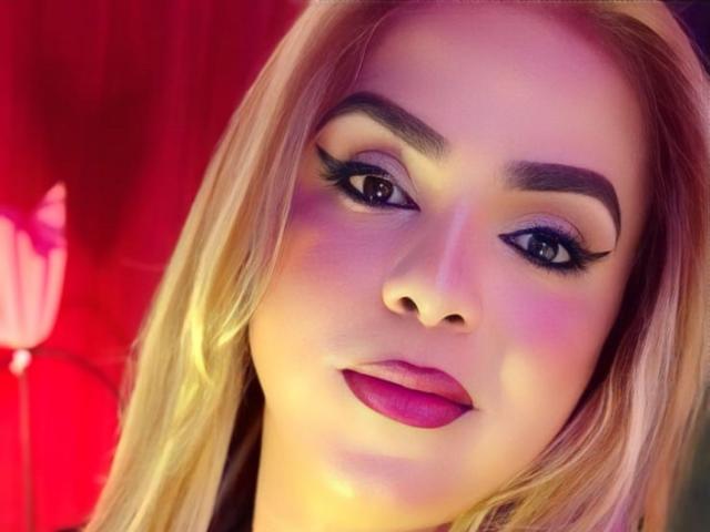 RoxanaLatinaTrans - Sexe cam en vivo - 26088133