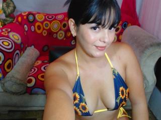 TalianaSquirt - Live sex cam - 26088221