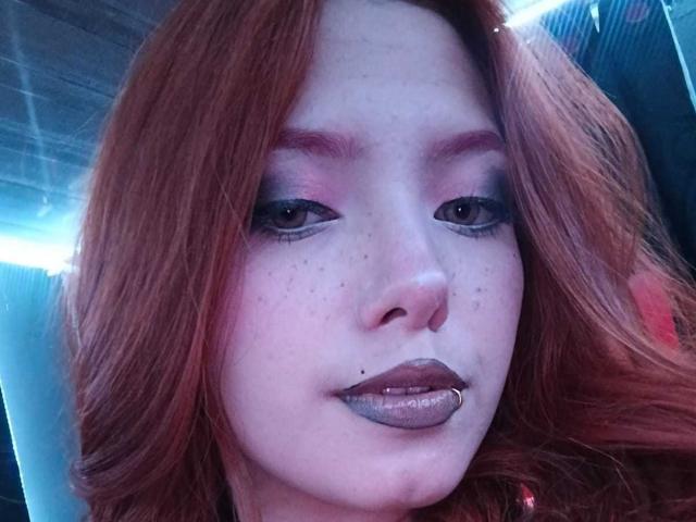 EmmaThomsonn - Live porn &amp; sex cam - 26088737