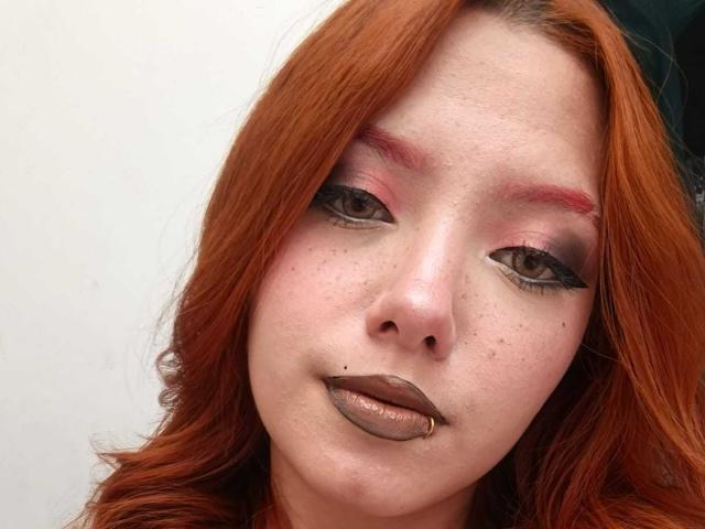 EmmaThomsonn - Live sex cam - 26088745