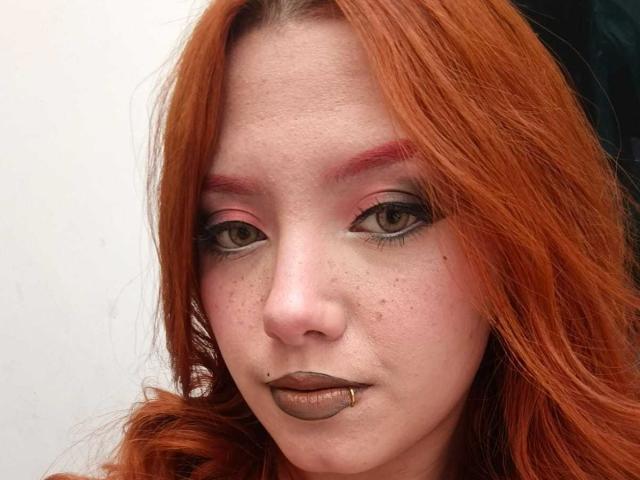 EmmaThomsonn - Live sexe cam - 26088765