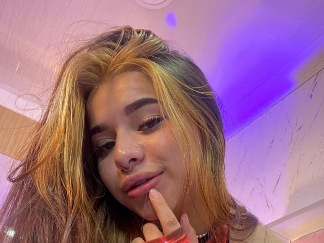 AdharaEvans - Live porn &amp; sex cam - 26089277