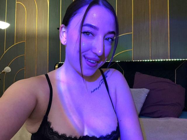 MonAmourR - Live Sex Cam - 26096585