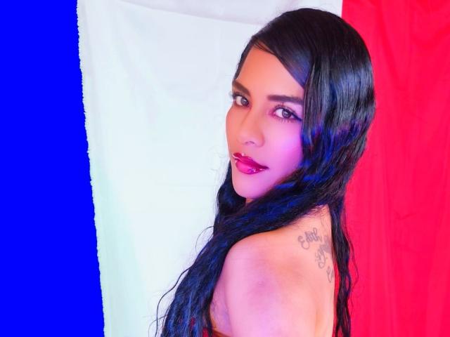MiaBellucci - Live Sex Cam - 26096833
