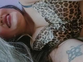 MiaJhonss - Live porn &amp; sex cam - 26104221