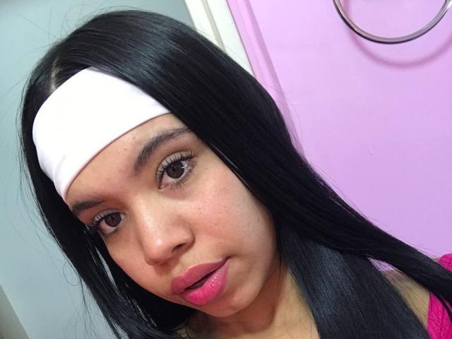 EmaGarces - Live sex cam - 26117581