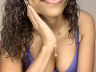 LindaSanchezL - Élő pornó és szexkamera - 26120733