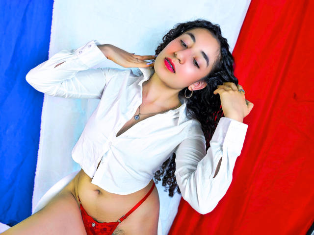 MaddieRousse - Sexe cam en vivo - 26121189