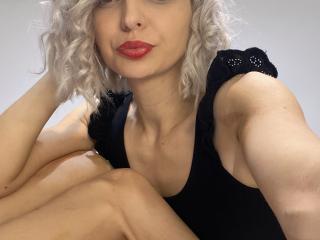 DouceAmelia - Porno na żywo i seks kamera - 26122309