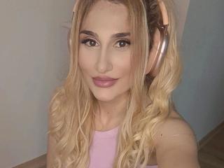 LaurinaxXx-hot - Live Sex Cam - 26127469