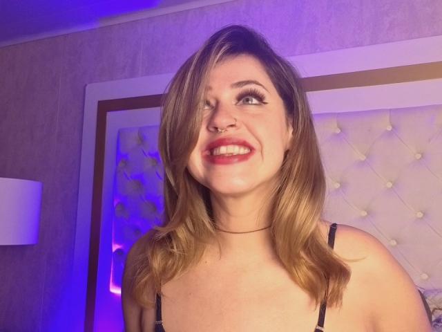 PaulettWatsoon - Live sex cam - 26132997