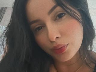 EmilyParkerr - Live Sex Cam - 26149329