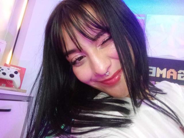 LindaWatsong - Live Sex Cam - 26150617