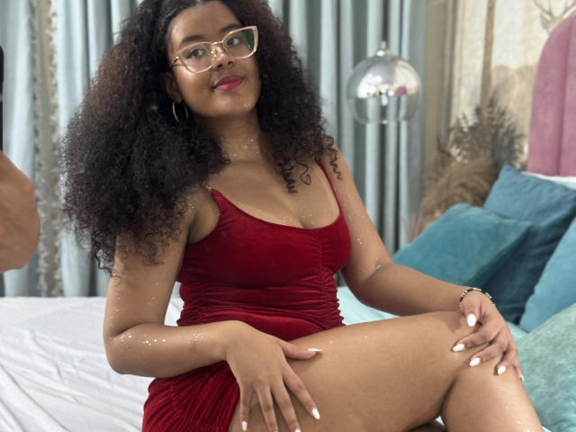 AdeleinePierce - Live sex cam - 26156869