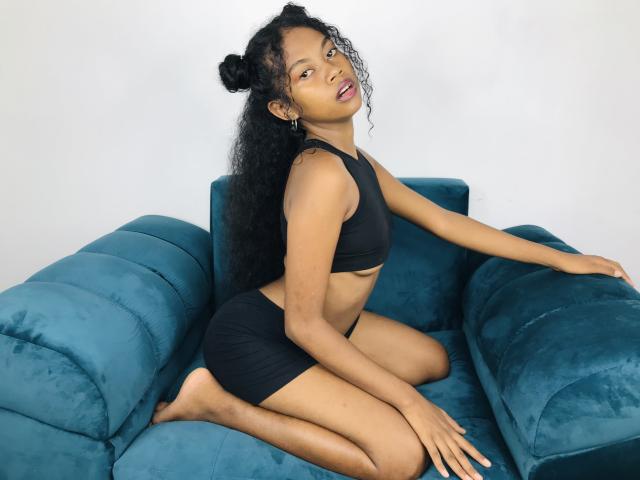 Saloma - Live porn &amp; sex cam - 26167445