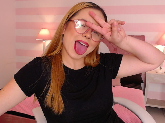 AshleyCampbell - Live sex cam - 26174889
