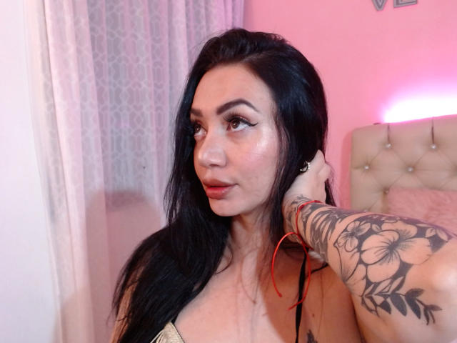 SophieLombardo - Live porn &amp; sex cam - 26176457