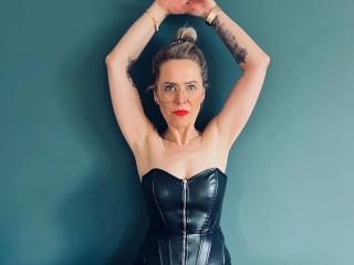 MiaHase-hot - Live sexe cam - 26178961