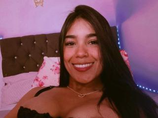 EmilyVio - Live Sex Cam - 26182957