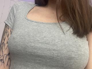 HotCaramelsDuo - Live sex cam - 26189517