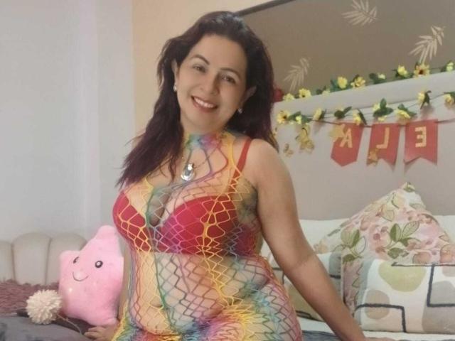PamelaSmiths - Live sex cam - 26199325