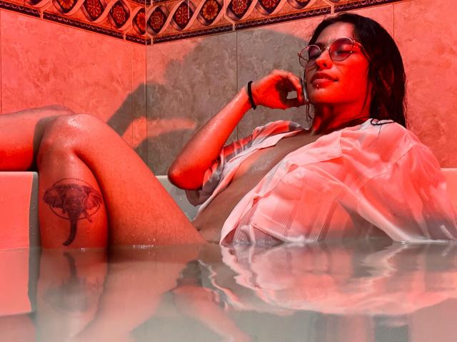 MiaUtena - Sexe cam en vivo - 26209533