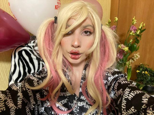 ElzaKomx - Live sex cam - 26213361