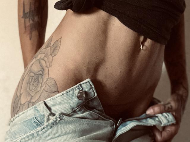 DaneeSoHot - Live sex cam - 26214057