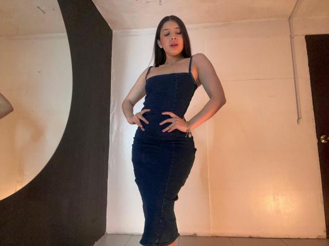 EmmaLombardi - Live porn &amp; sex cam - 26215437