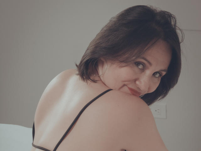 LatinLola - Sexe cam en vivo - 26216949