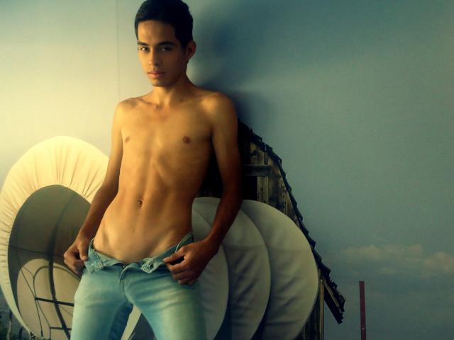 ErickJackson - Sexe cam en vivo - 2621718