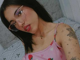 LiliRose69 - Live sex cam - 26218181