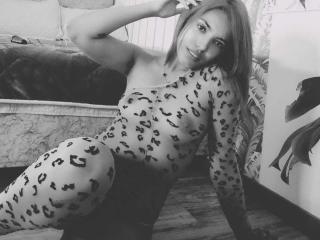 LiliRose69 - Live sex cam - 26218213