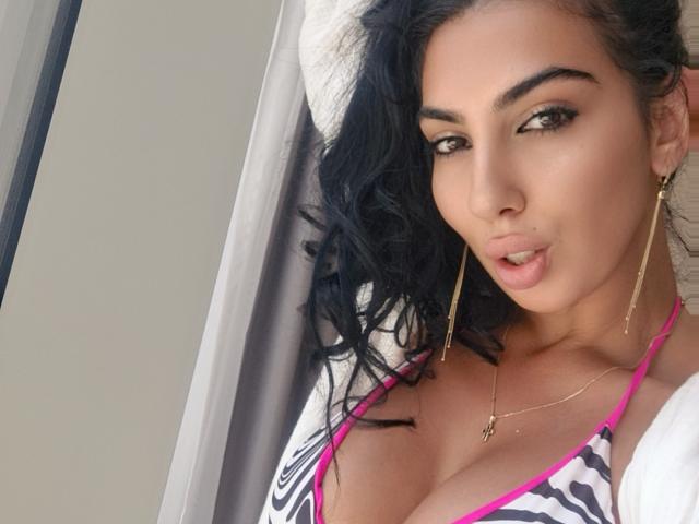 BrunetteBabe69 - Porno na żywo i seks kamera - 26220825