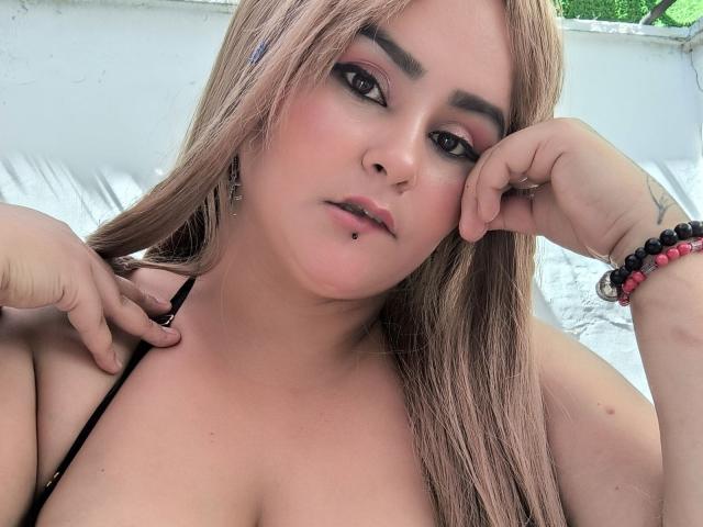 FlaviaSaenz - Live porn &amp; sex cam - 26224889