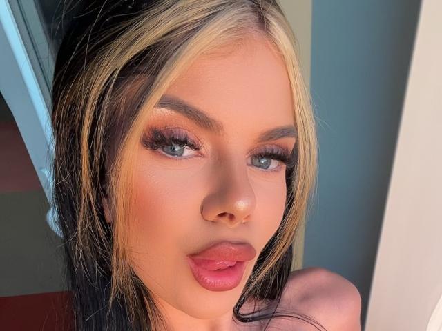 IvyRaven - Live Sex Cam - 26225001