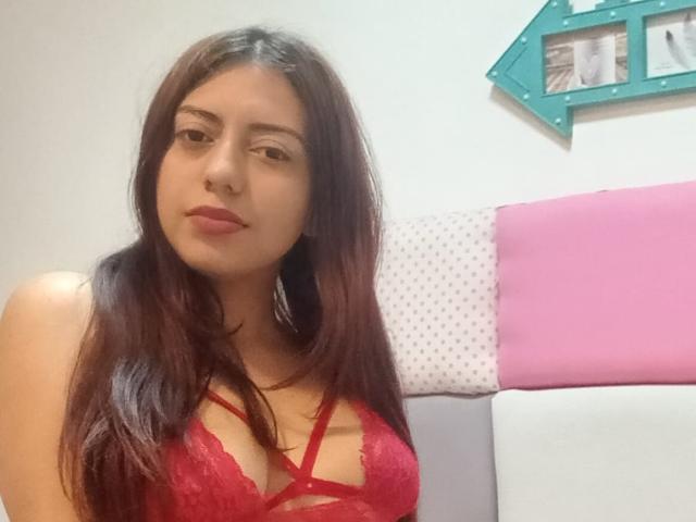 BrendaBluee - Live sex cam - 26232709