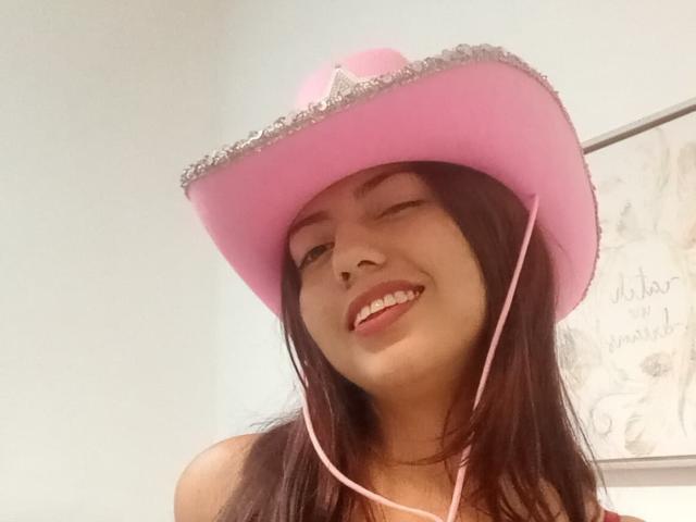 BrendaBluee - Live sex cam - 26232713